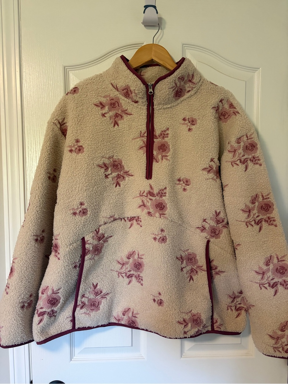 House of Harlow 1960 Cream Sherpa Pullover with Rose Print and Maroon Trim